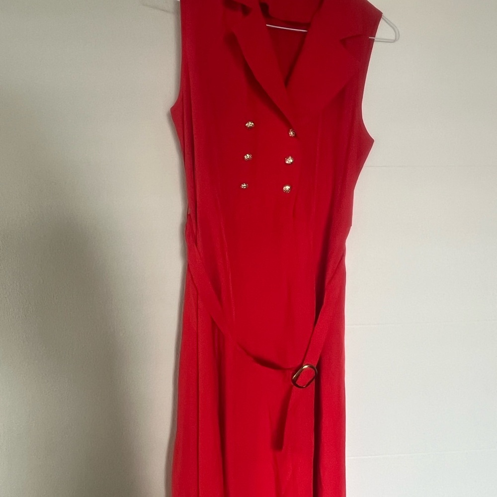 Elegant Red Sleeveless Dress